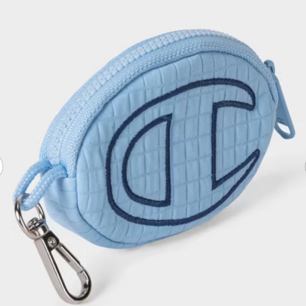 Champion Accessory Set - Picture 3 of 6